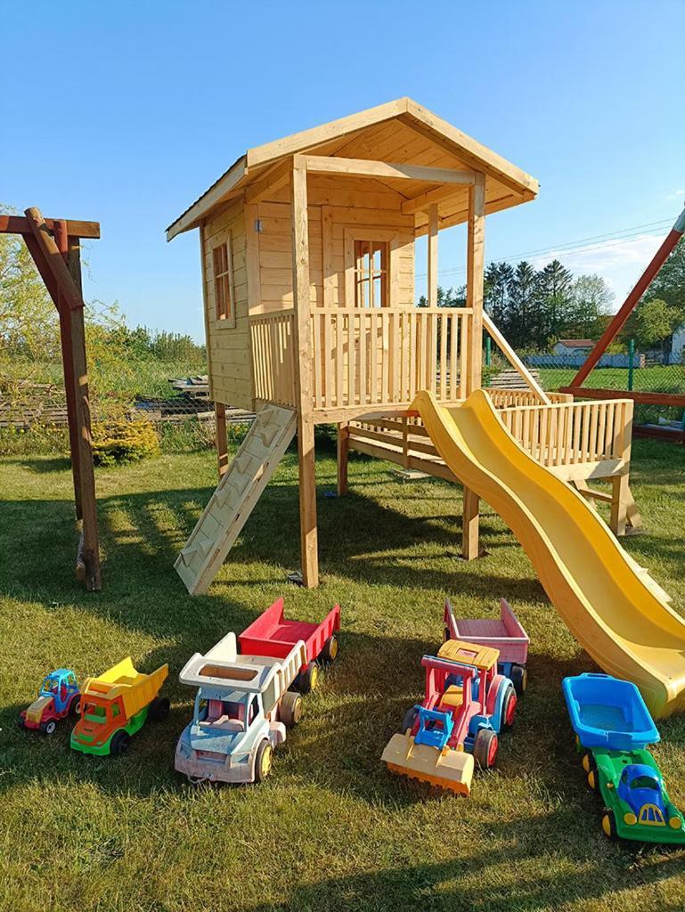 Apartamenty "Anusia" Ledzin Kültér fotó